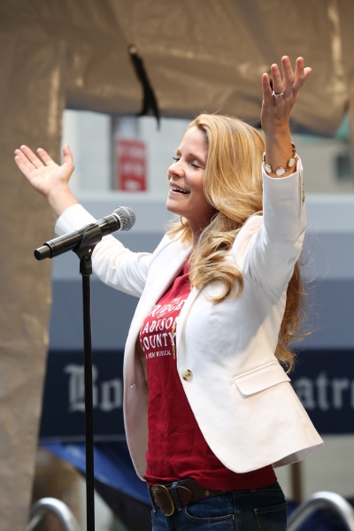 Photo Coverage: Broadway Unites! Casts of BEAUTIFUL, ROCKY, CABARET & More Perform at STARS IN THE ALLEY Image