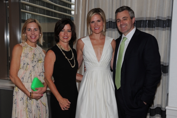 Photo Flash: Hubbard Street Dance Chicago Honors Mikhail Baryshnikov at Season 36 Spotlight Ball Image
