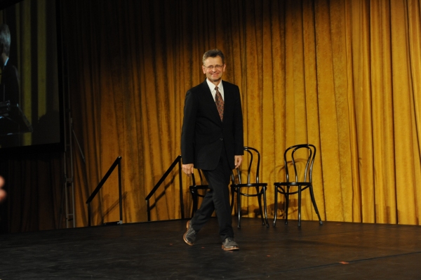 Photo Flash: Hubbard Street Dance Chicago Honors Mikhail Baryshnikov at Season 36 Spotlight Ball Image