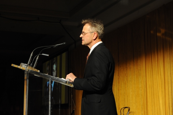 Photo Flash: Hubbard Street Dance Chicago Honors Mikhail Baryshnikov at Season 36 Spotlight Ball Image