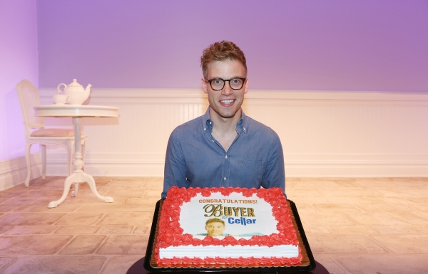 Barrett Foa  Photo