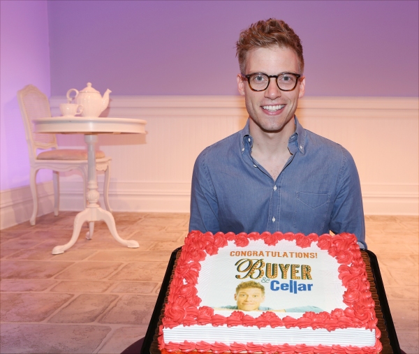 Barrett Foa  Photo