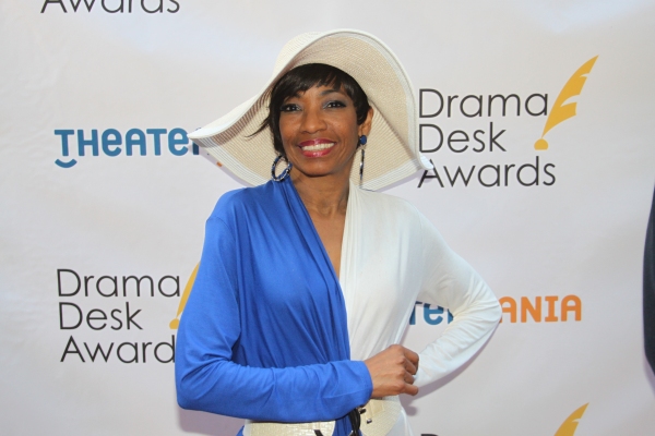 Photo Coverage: On the Red Carpet at the Drama Desk Awards- Part 2  Image