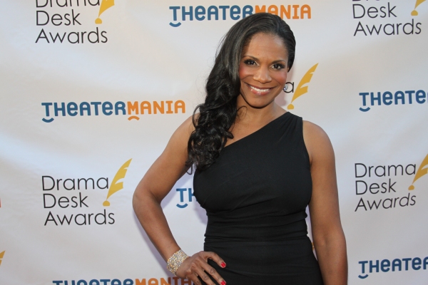Photo Coverage: On the Red Carpet at the Drama Desk Awards- Part 2  Image