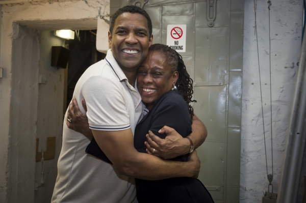 Photo Flash: Mayor Bill de Blasio and First Lady Chirlane McCray Visit A RAISIN IN THE SUN Image