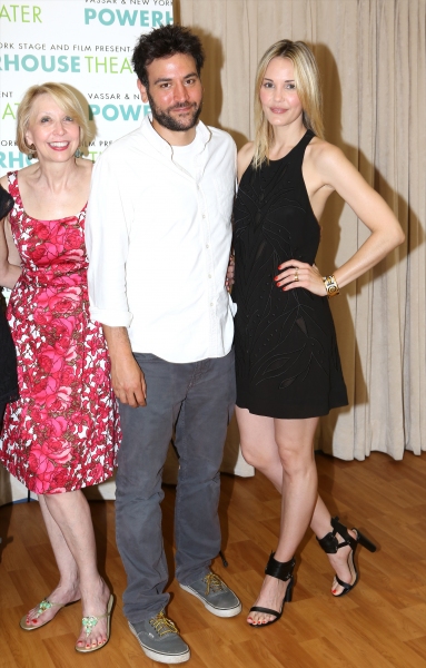 Julie Halston, Josh Radnor and Leslie Bibb a Photo