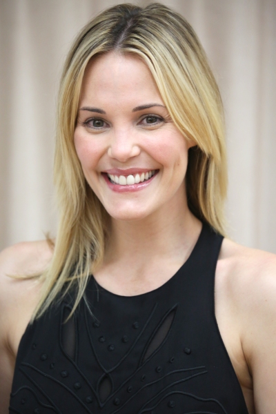 Leslie Bibb  Photo