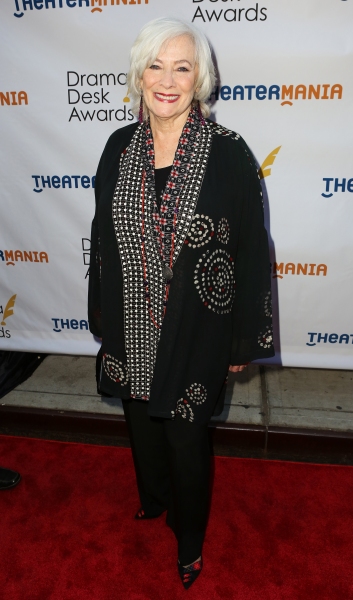 Photo Coverage: Red Carpet Fashions at the Drama Desk Awards! Image