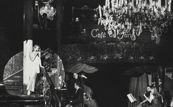 Photo Exclusive: Angela Lansbury Honored in Special Cabaret at Cafe de Paris Image