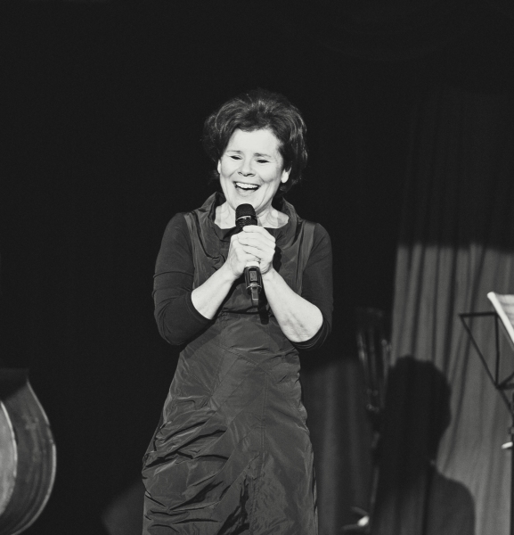 Photo Exclusive: Angela Lansbury Honored in Special Cabaret at Cafe de Paris Image