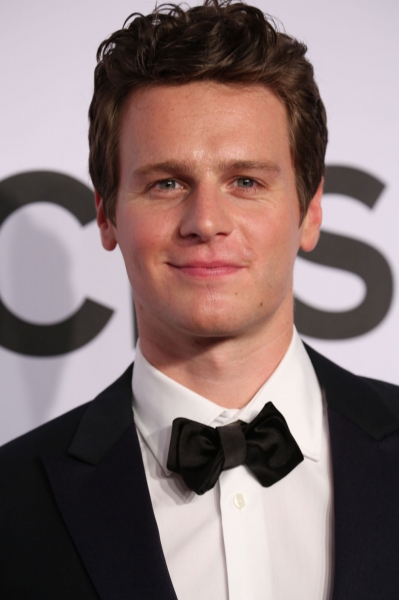 Jonathan Groff Photo