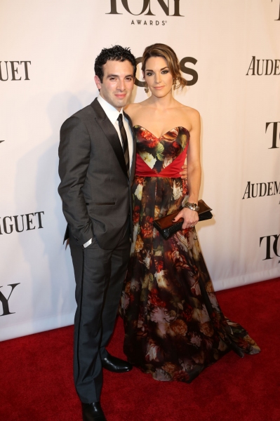 Jarrod Spector and fiancÃƒÂ© Kelly Barrett Photo