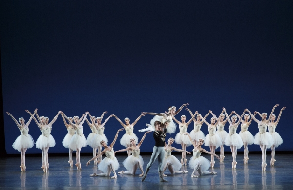 Alston Macgill as Odette and Joshua Shutkind as Prince Siegfried in Swan Lake Photo