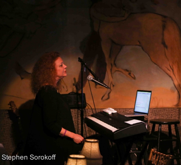 Photo Coverage: Melissa Manchester Makes Cafe Carlyle Debut in YOU GOTTA LOVE THE LIFE 
