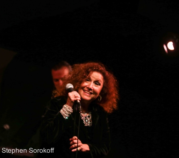 Photo Coverage: Melissa Manchester Makes Cafe Carlyle Debut in YOU GOTTA LOVE THE LIFE Image