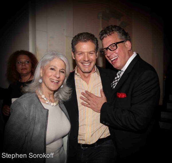Photo Coverage: Melissa Manchester Makes Cafe Carlyle Debut in YOU GOTTA LOVE THE LIFE Image