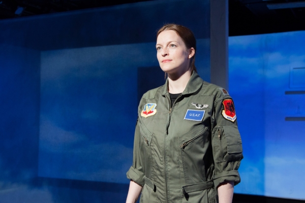 Photo Flash: First Look at Gwendolyn Whiteside in the American Blues Theater's GROUNDED Image