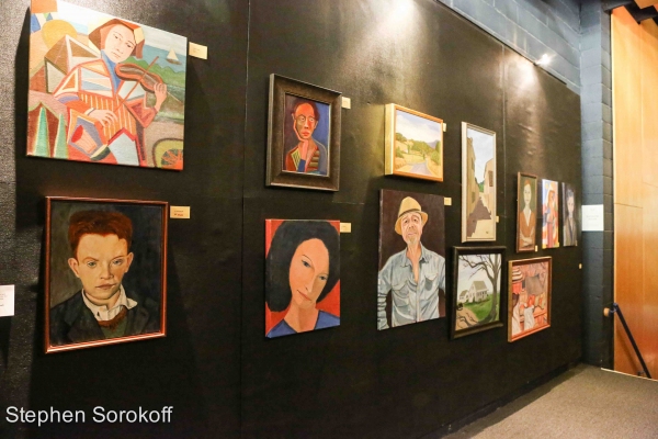 Photo Coverage: Steve Bakunas Paints Linda Lavin in PORTRAIT OF AN ARTIST Image