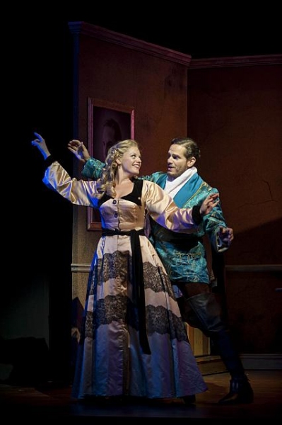 Photo Flash: First Look at Elizabeth Stanley, Paul Anthony Stewart & More in Barrington Stage Company's KISS ME KATE Image