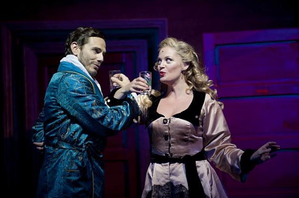 Photo Flash: First Look at Elizabeth Stanley, Paul Anthony Stewart & More in Barrington Stage Company's KISS ME KATE Image