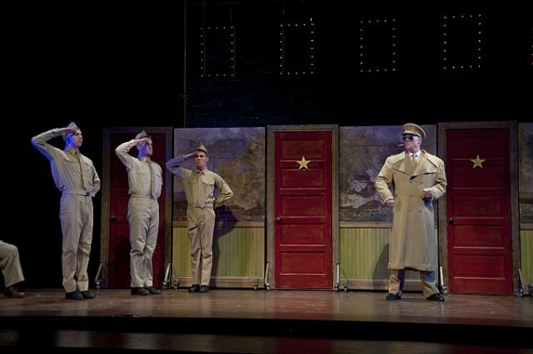 Photo Flash: First Look at Elizabeth Stanley, Paul Anthony Stewart & More in Barrington Stage Company's KISS ME KATE Image