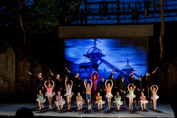 Photo Flash: First Look at Tade Biesinger and More in BILLY ELLIOT at The Muny! 