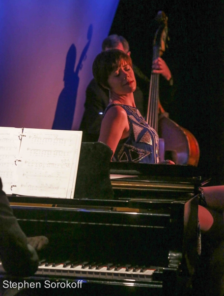 Photo Coverage: Carole J. Bufford Brings SHADES OF BLUE to the Metropolitan Room Image