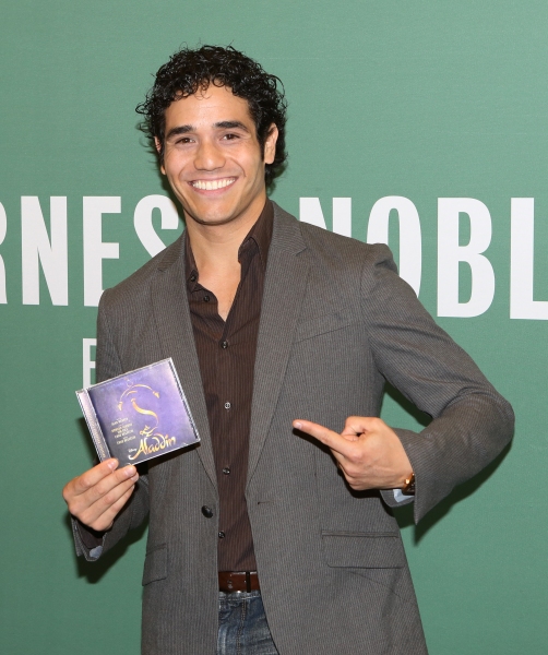 Photo Coverage: Inside the ALADDIN CD Signing Image