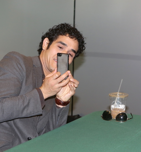 Photo Coverage: Inside the ALADDIN CD Signing Image