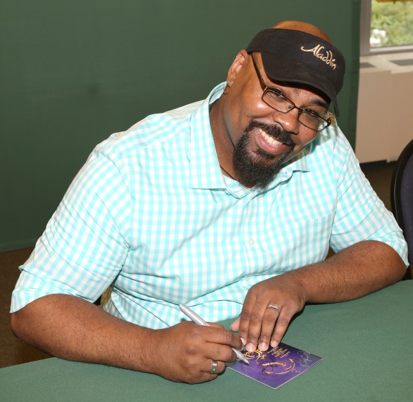 Photo Coverage: Inside the ALADDIN CD Signing Image