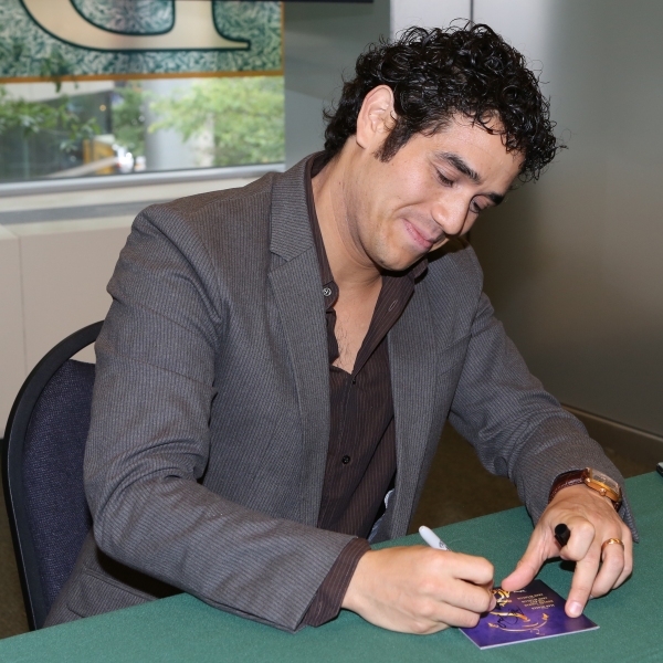 Photo Coverage: Inside the ALADDIN CD Signing Image