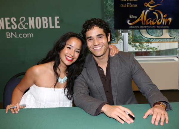 Photo Coverage: Inside the ALADDIN CD Signing Image