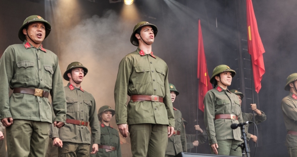 Photo Coverage: WEST END LIVE! WICKED, LES MIS, MISS SAIGON And More! Image