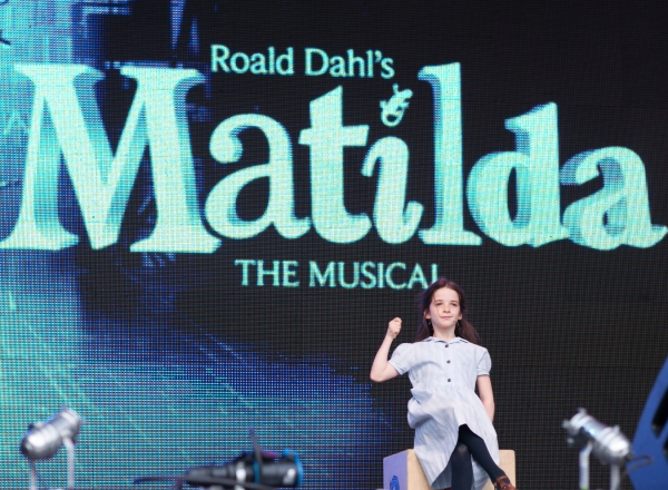 Photo Coverage: WEST END LIVE! WICKED, LES MIS, MISS SAIGON And More! Image