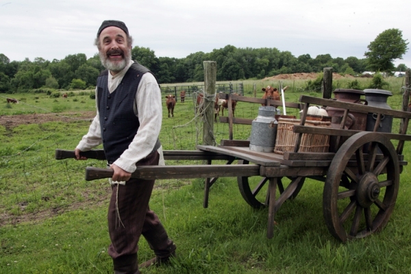 Photo Flash: Sneak Peek at Adam Heller and the Cast of Goodspeed's FIDDLER ON THE ROOF Image
