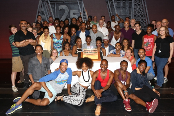 Photo Coverage: MOTOWN Celebrates 500th Performance at Lunt-Fontanne Theatre! Image