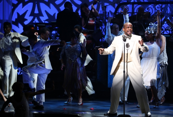 Patti LaBelle and Dule Hill  with the ensemble  Photo