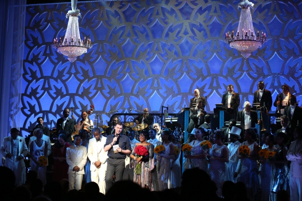 Dule Hill, Director Warren Carlyle, Patti LaBelle and Adriane Lenox with the ensemble Photo