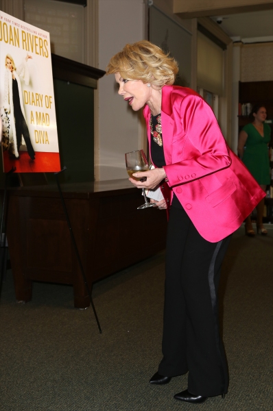 Photo Coverage: Joan Rivers Signs Copies of 'Diary of a Mad Diva' Image