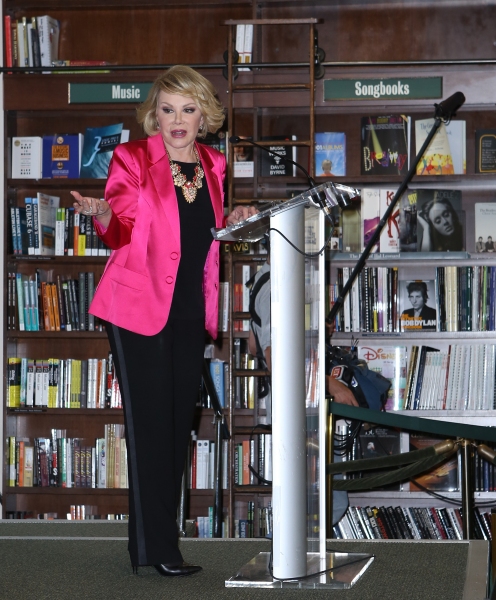 Photo Coverage: Joan Rivers Signs Copies of 'Diary of a Mad Diva' Image