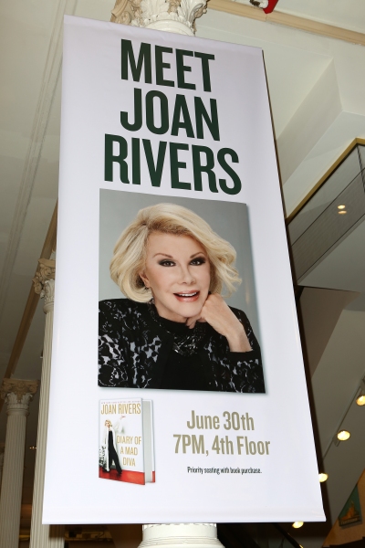 Photo Coverage: Joan Rivers Signs Copies of 'Diary of a Mad Diva' Image
