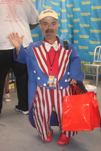 Exclusive Photo Coverage: ON THE TOWN Stars Perform at Nathan's Fourth of July Hot Dog Eating Contest!  Image
