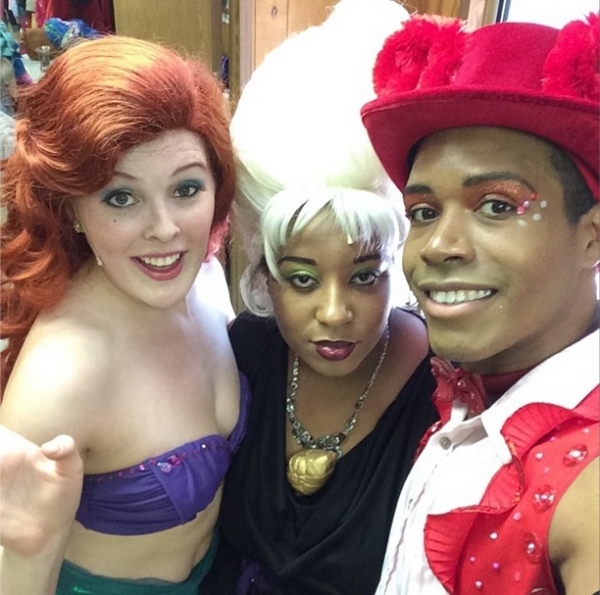 Photo Flash: Saturday Intermission Pics, July 5- BULLETS, CINDERELLA, NEWSIES and More Lounge Post-Holiday Image