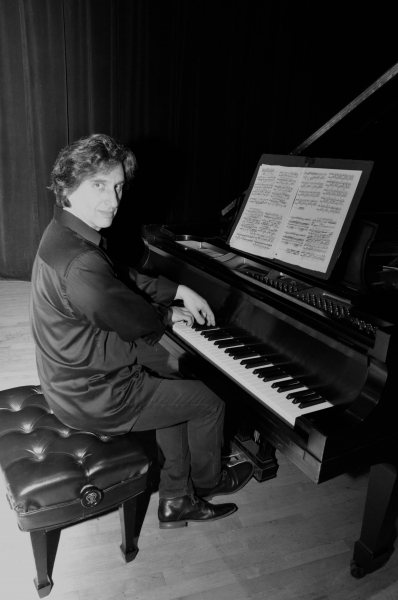 Photo Coverage: First Look at Hershey Felder in MAESTRO BERNSTEIN Image