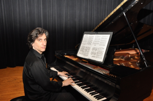Photo Coverage: First Look at Hershey Felder in MAESTRO BERNSTEIN Image