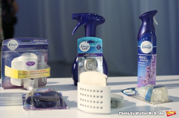 Photo Coverage: GLEE's Jane Lynch Launches 'Noseblindness' Campaign with Febreze Image