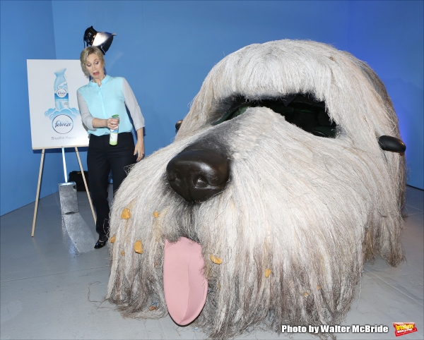 Photo Coverage: GLEE's Jane Lynch Launches 'Noseblindness' Campaign with Febreze Image