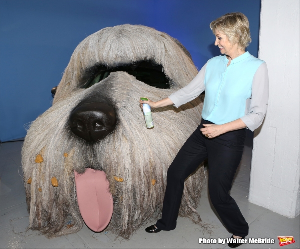 Photo Coverage: GLEE's Jane Lynch Launches 'Noseblindness' Campaign with Febreze Image