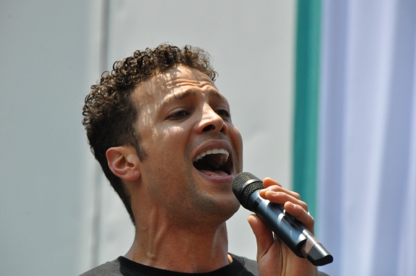 Justin Guarini Photo