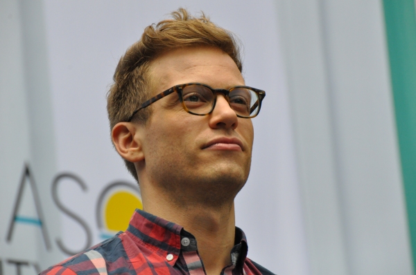 Barrett Foa Photo